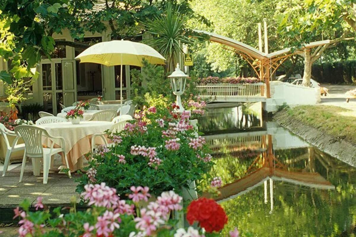 Hotel Le Robinson Beaucaire  Ngoại thất bức ảnh